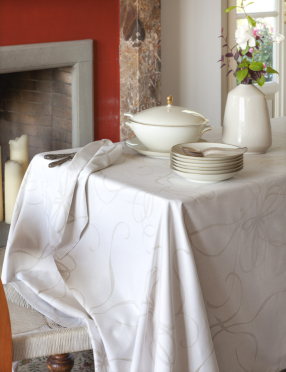 Tovaglia da tavola rettangolare 12 posti bianca jacquard - 12 seater  rectangular white tablecloth jacquard